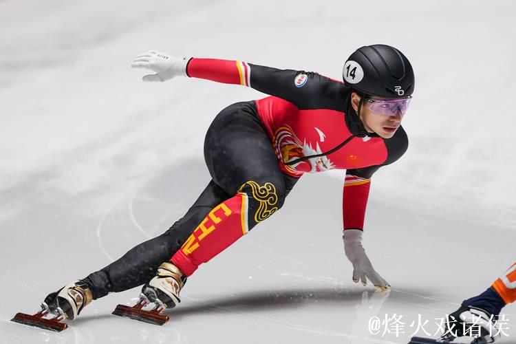 短道速滑世界杯：中国男队闯入5000米接力决赛